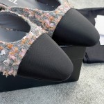 CHANEL especially popular color blocking single shoes continue the classic Chanel characteristics