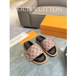 Louis Vuitton 2023 couple models embossed print