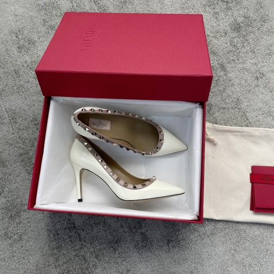 Valentino VT Collection High Heeled Single Shoes 8.5CM Patent Leather White