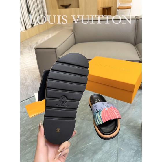 Louis Vuitton 2023 lovers mandarin duck shoes