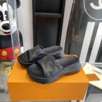 Louis Vuitton platform slippers Pool Pillow Comfort will enter the series