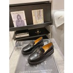 DIOR Early Spring 2023 New Loafers Black