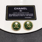 CHANEL🇫🇷Xiaoxiang autumn and winter middle-aged grass green earrings