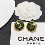 CHANEL🇫🇷Xiaoxiang autumn and winter middle-aged grass green earrings