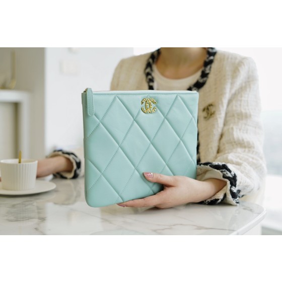 𝗖𝗛𝗔𝗘𝗡𝗟✦ Classic 19 Collection Imported Channel Special Lambskin🐑 Carry-on Clutch Tiffany Blue