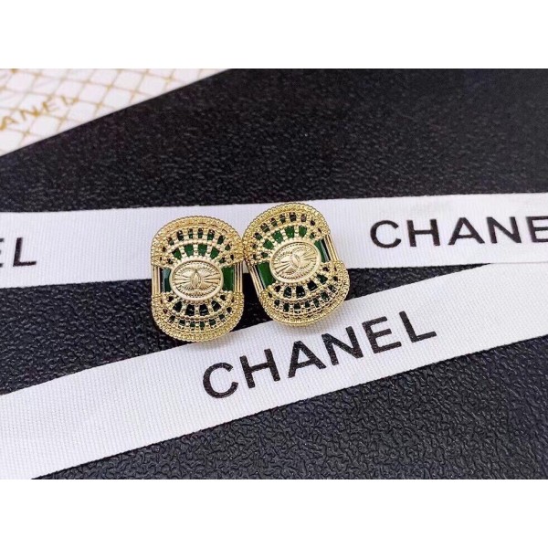CHANEL🇫🇷Xiaoxiang medieval letter earrings
