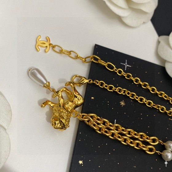 CHANEL🇫🇷Xiaoxiang Double C Lion Pearl Pendant Necklace