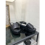 CHANEL 2022 early spring latest slope heel slippers fashionable and versatile series wear-resistant rubber outsole
