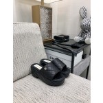 CHANEL 2022 early spring latest slope heel slippers fashionable and versatile series wear-resistant rubber outsole