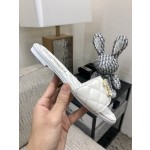 CHANEL 2023 spring and summer latest electric embroidery honey slippers Imported leather outsole