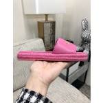 CHANEL 2023 spring and summer latest electric embroidery honey slippers Imported leather outsole