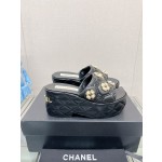 CHANEL water table thick bottom pearl flower slippers original rubber sole