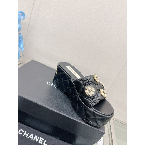 CHANEL water table thick bottom pearl flower slippers original rubber sole