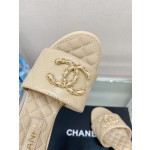 CHANEL 23Ss new diamond check chain double C buckle metal heel slippers sheepskin lining