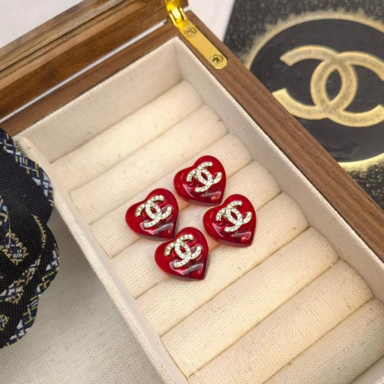 CHANEL🇫🇷Xiaoxiang Crystal Diamond Red Agate Love Stud Earrings