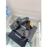 CHANEL 23Ss new diamond check chain double C buckle metal heel slippers sheepskin lining