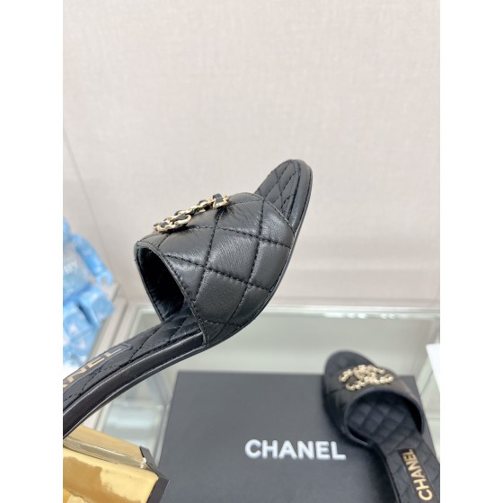 CHANEL 23Ss new diamond check chain double C buckle metal heel slippers sheepskin lining