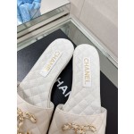 CHANEL 23Ss new diamond check chain double C buckle metal heel slippers sheepskin lining