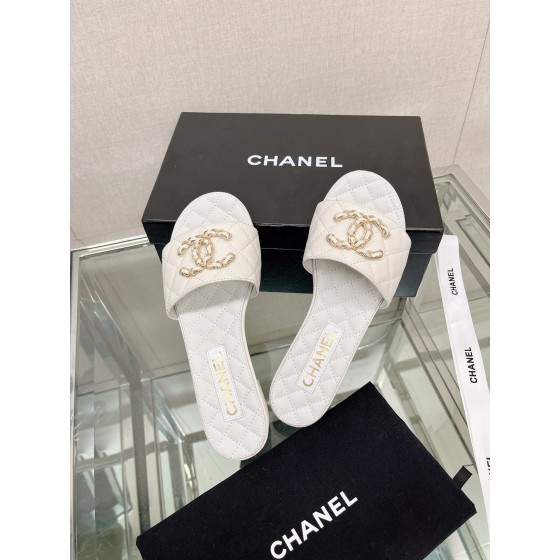 CHANEL 23Ss new diamond check chain double C buckle metal heel slippers sheepskin lining