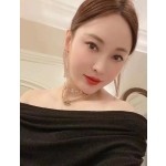 CHANEL🇫🇷Xiaoxiang carved tassel chain letter pearl earrings earrings