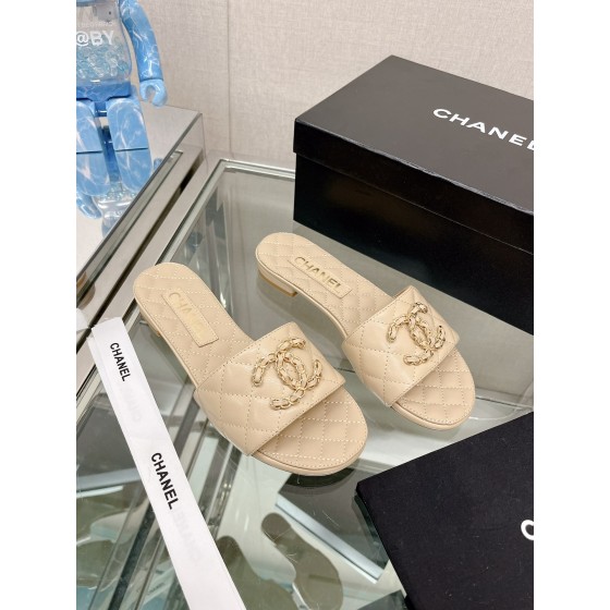CHANEL 23Ss new diamond check chain double C buckle metal heel slippers sheepskin lining