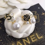 CHANEL🇫🇷Xiaoxiang No. 5 letter camellia full diamond pearl stud earrings earrings jewelry
