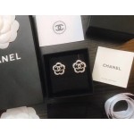 CHANEL🇫🇷Xiaoxiang three-dimensional hollow camellia stud earrings