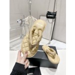 CHANEL summer new bread flip-flops clip toe flip-flops beach sandals