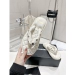 CHANEL summer new bread flip-flops clip toe flip-flops beach sandals