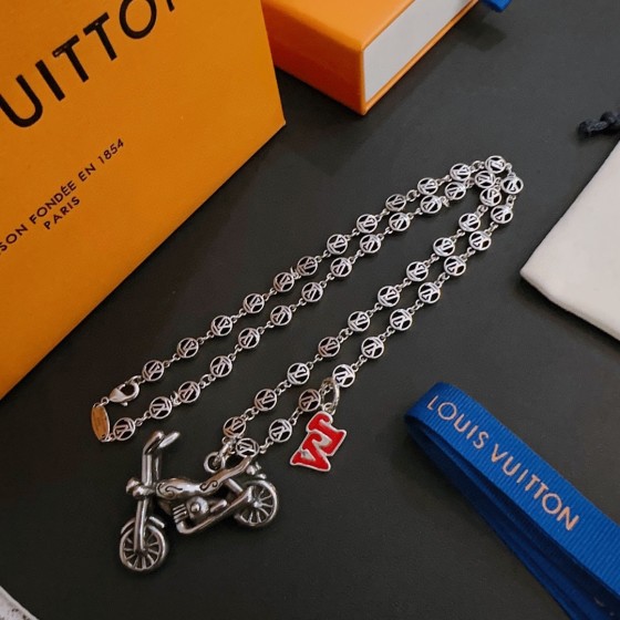 Louis Vuitton vintage silver necklace, couple's version, chain length 60 cm, changeable