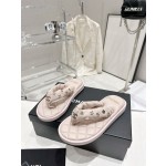 CHANEL summer new bread flip-flops clip toe flip-flops beach sandals