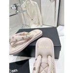 CHANEL summer new bread flip-flops clip toe flip-flops beach sandals