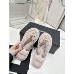 CHANEL summer new bread flip-flops clip toe flip-flops beach sandals