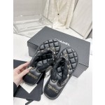 CHANEL summer new bread flip-flops clip toe flip-flops beach sandals