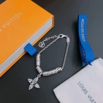 Louis Vuitton Classic Bracelet Cuban Chain Collection Vintage Silver Bracelet Size 22cm20cm18cm Changeable length