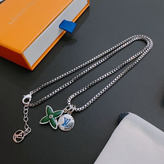 Louis Vuitton vintage silver necklace, couple's version, chain length 60 cm, changeable