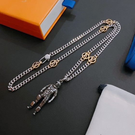 Louis Vuitton vintage silver necklace, couple's version, chain length 60 cm, changeable