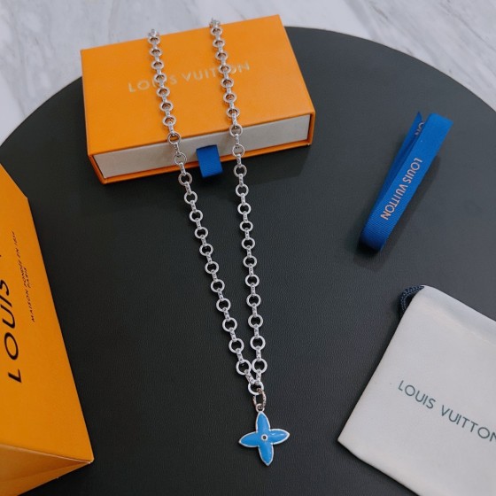 Louis Vuitton vintage silver necklace, couple's version, chain length 60 cm, changeable
