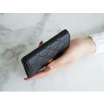 𝗖𝗛𝗔𝗘𝗡𝗟✦ 𝗖𝗹𝗮𝘀𝗶𝗰 𝗙𝗹𝗮𝗽 Using French 🇫🇷 import "𝑯𝒂𝒔𝒔 𝒔𝒔" original calfskin leather 🐂 Classic Card Case -- Black Gold