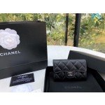 𝗖𝗛𝗔𝗘𝗡𝗟𝗖𝗖𝗹𝗮𝘀𝗶𝗰𝗙𝗹𝗮𝗽𝗽𝗽 adopts the "GR" first-class lambskin classic card package • • Black silver