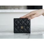 𝗖𝗛𝗔𝗘𝗡𝗟✦ 𝗖𝗹𝗮𝘀𝗶𝗰 𝗙𝗹𝗮𝗽 Italy 🇮🇹 import "GR" original imperial lambskin 🐑 classic trifold wallet black sheep gold