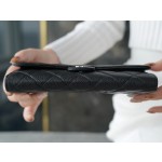 𝗖𝗛𝗔𝗘𝗡𝗟✦ 𝗖𝗹𝗮𝘀𝗶𝗰 𝗙𝗹𝗮𝗽 Using French 🇫🇷 import "𝗛𝗮𝘀𝘀𝘀" original calf leather 🐂 Classic two-fold long clip black cow silver