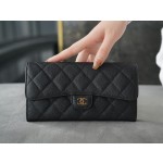 𝗖𝗛𝗔𝗘𝗡𝗟✦ 𝗖𝗹𝗮𝘀𝗶𝗰 𝗙𝗹𝗮𝗽 Using French 🇫🇷 import "𝗛𝗮𝘀𝘀𝘀" original calf leather 🐂 Classic two-fold long clip Black cow gold