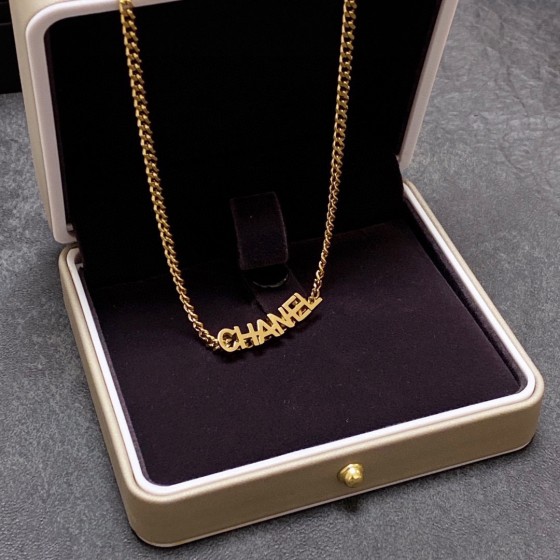 CHANEL🇫🇷Xiaoxiang letter latest double C necklace
