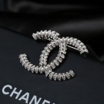 CHANEL🇫🇷Xiaoxiang's latest autumn and winter crystal brooch