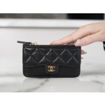 𝗖𝗛𝗔𝗘𝗡𝗟✦In exclusive channel special lambskin 🐑Classic zippered coin card case Black 🖤