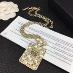 CHANEL🇫🇷Xiaoxiang Hollow Perfume Bottle Necklace