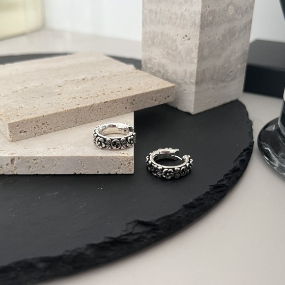 𝐆𝐮𝐜𝐜𝐢 925 Sterling Silver Interlocking Double G Flower Vintage Stud Earrings