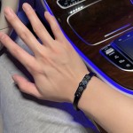 Louis Vuitton Cowhide bracelet, couple's style, length 22cm, adjustable and changeable