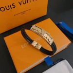 Louis Vuitton Cowhide bracelet, couple's style, length 22cm, adjustable and changeable